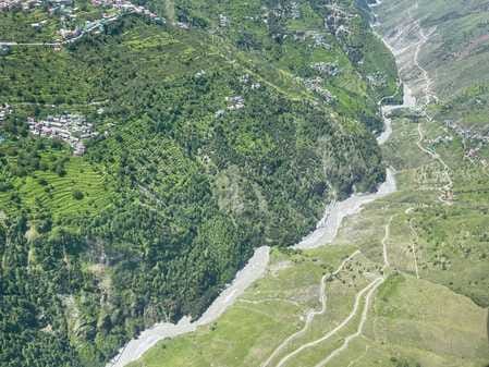 Highway is missing in many places from Janghi to Bharmour, people are forced to wander on foot