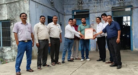 The Educational Federation gave a resolution to the College Controller