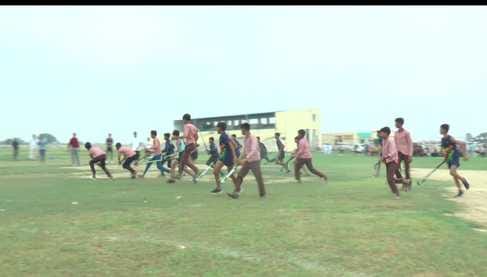 Players showed their skills in hockey competition