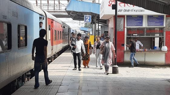 Four long distance trains were cancelled, many were delayed