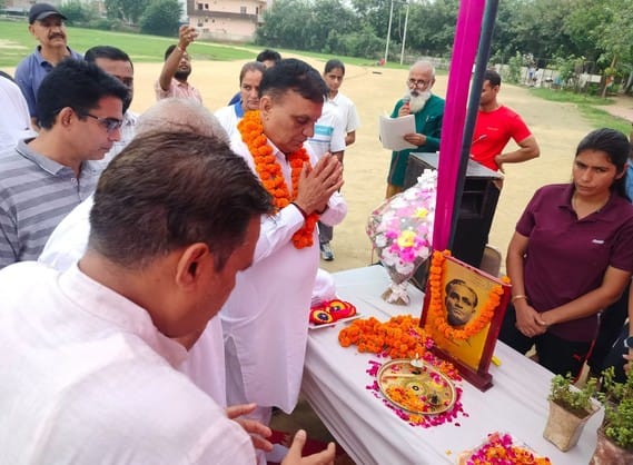 Major Dhyanchand gave a new identity to sports: Rajesh June