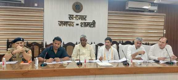 The issue of drug sales and power cuts dominated the meeting of public representatives