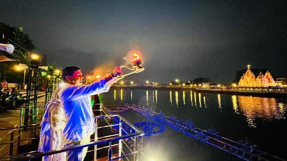 Haryana Saraswati Board Vice President performed Aarti at Brahmasarovar
