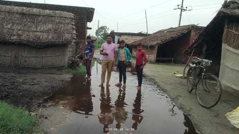 Fear of spreading diseases due to dirt in Kachnara village