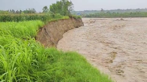 Erosion of 15 acres of land due to flood in Pathrala