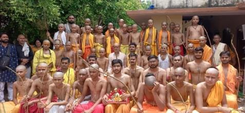 Yagyopaveet Sanskar of 51 Batuk Brahmins was conducted