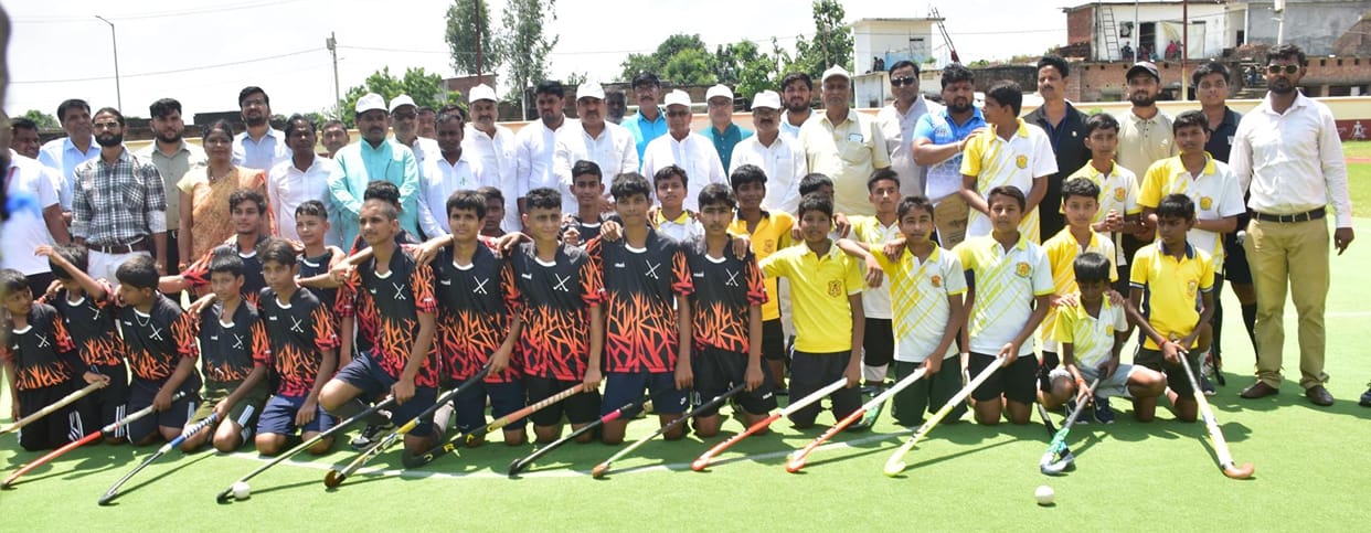 Hockey competition: Sports Stadium team winner in Under-14