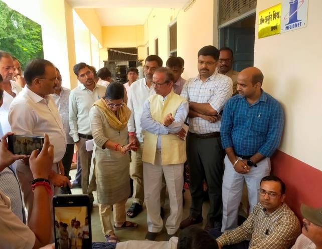 The strike of teachers and employees in Sant Vinoba PG College ends