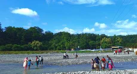 Due to rain, there was a flood of water in the rivers of Ghad