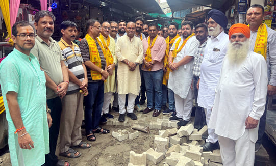 Construction of road to be built at a cost of 20 lakhs started