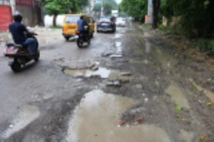 Roads and Drains in Mandawali Laxmi Nagar, Shakurpur, and Gandhi Nagar to Undergo Transformation Relief from