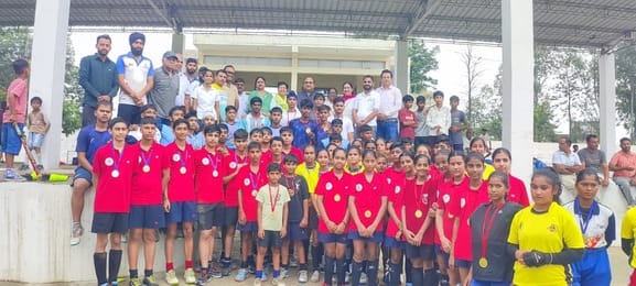 Players displayed their skills in hockey match