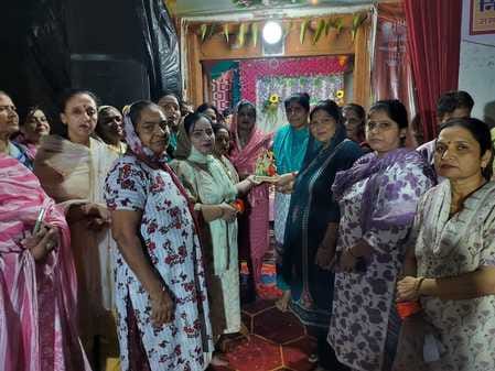 Ganesh festival is in full swing, voices of devotion resonate in the bhajan evening