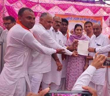 Members of the cow rescue service team were honored with a letter of appreciation