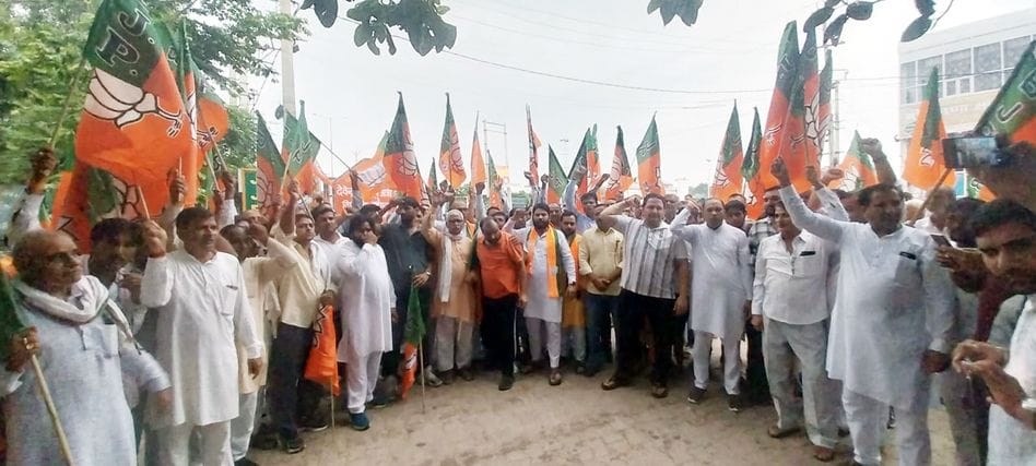 Posters of vote theft put up at Devendra's house