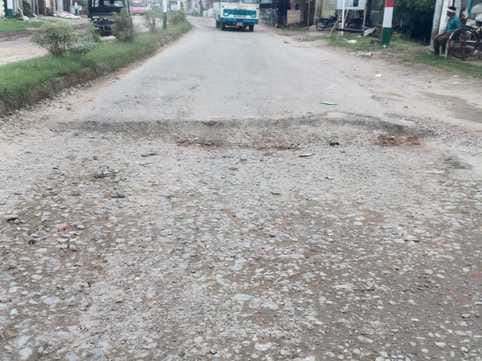 Potholes on the Karnal-Patiala highway make travelling difficult