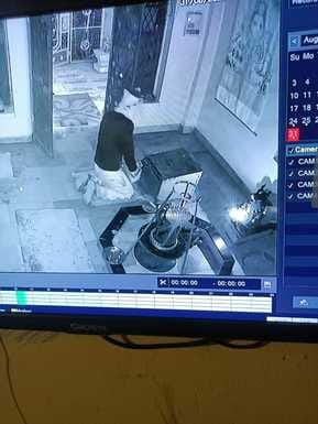 Theft in two temples of Samaila Panchayat, cash and jewelry stolen
