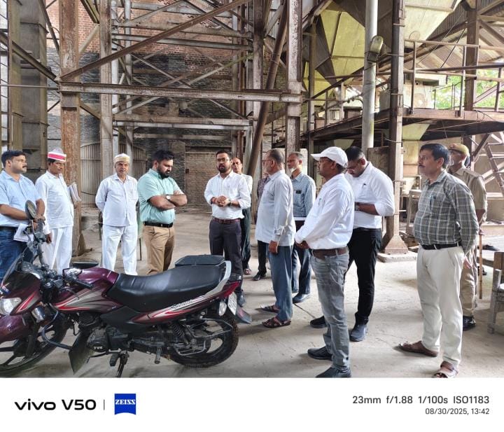 DM inspected the sugar mill and explored the possibility of its revival