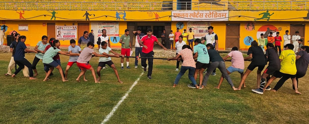 Players showed their strength in tug of war