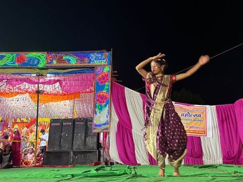 Devotees danced fervently in the court of Ganpati