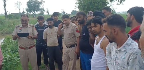 Youth killed by beating with sticks in broad daylight