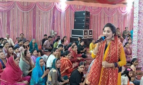 Hey Ganpati Maharaj... Devotees danced on the hymn