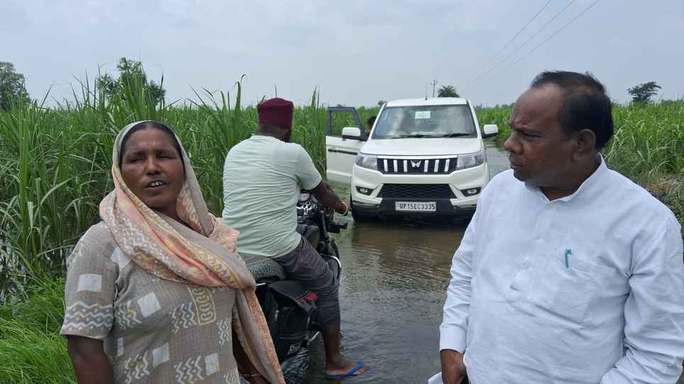 Chairman Yashveer Singh met the family members of the youth who drowned in the river
