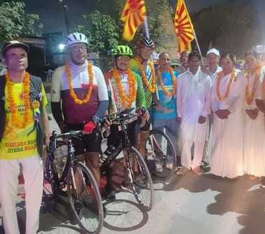 Brahma Kumaris and PEFI's awareness cycle rally reached Mathura