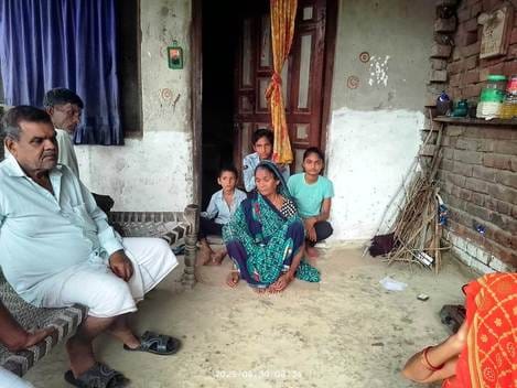 Masked men took away goods worth thousands of rupees by taking women hostage