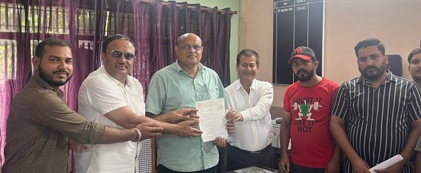 The trade board objected to outsiders selling momos