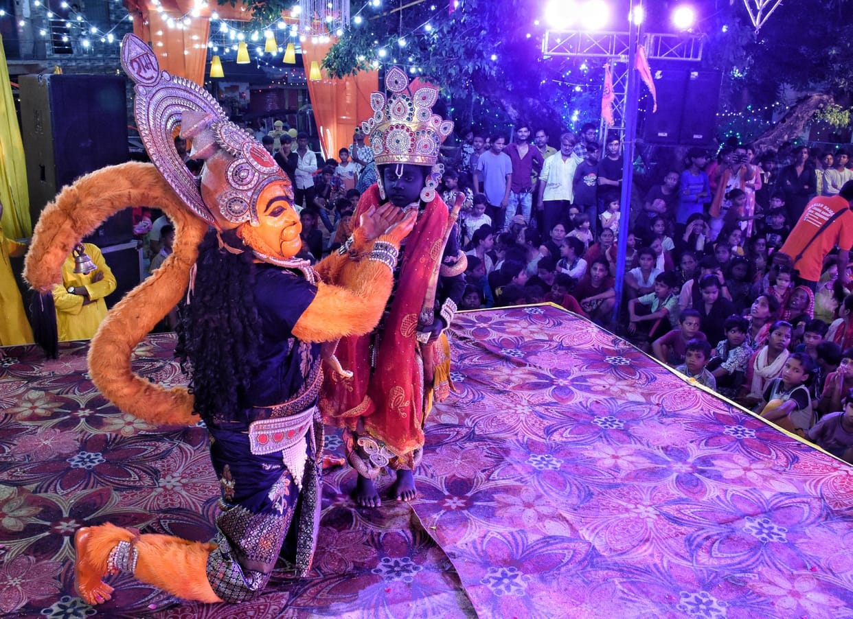 The capital is immersed in the devotion of Bappa with bhajans