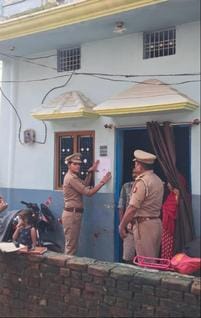 Mau police reached Deoria, attachment notice pasted on the houses of two gangsters