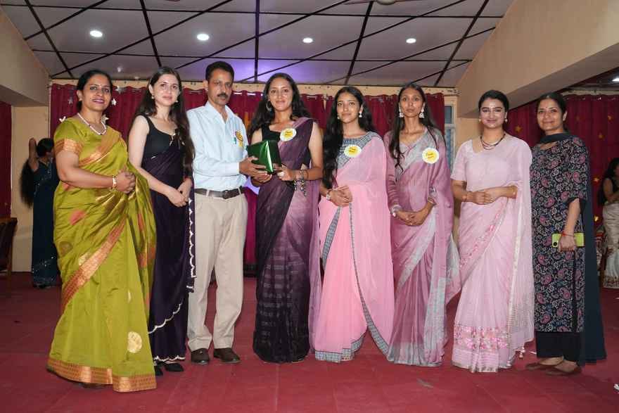 Shivani, Kinjal were chosen as Miss Fresher