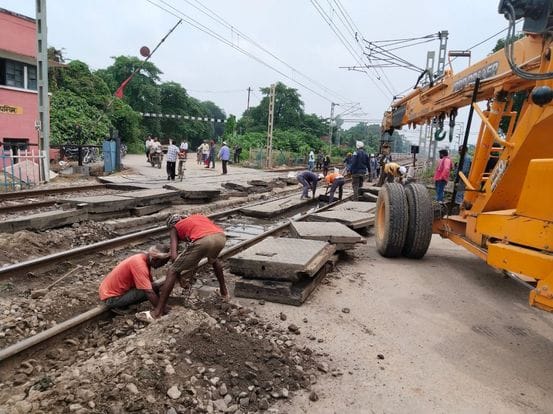 There was a six hour block at Pakhrauli railway crossing