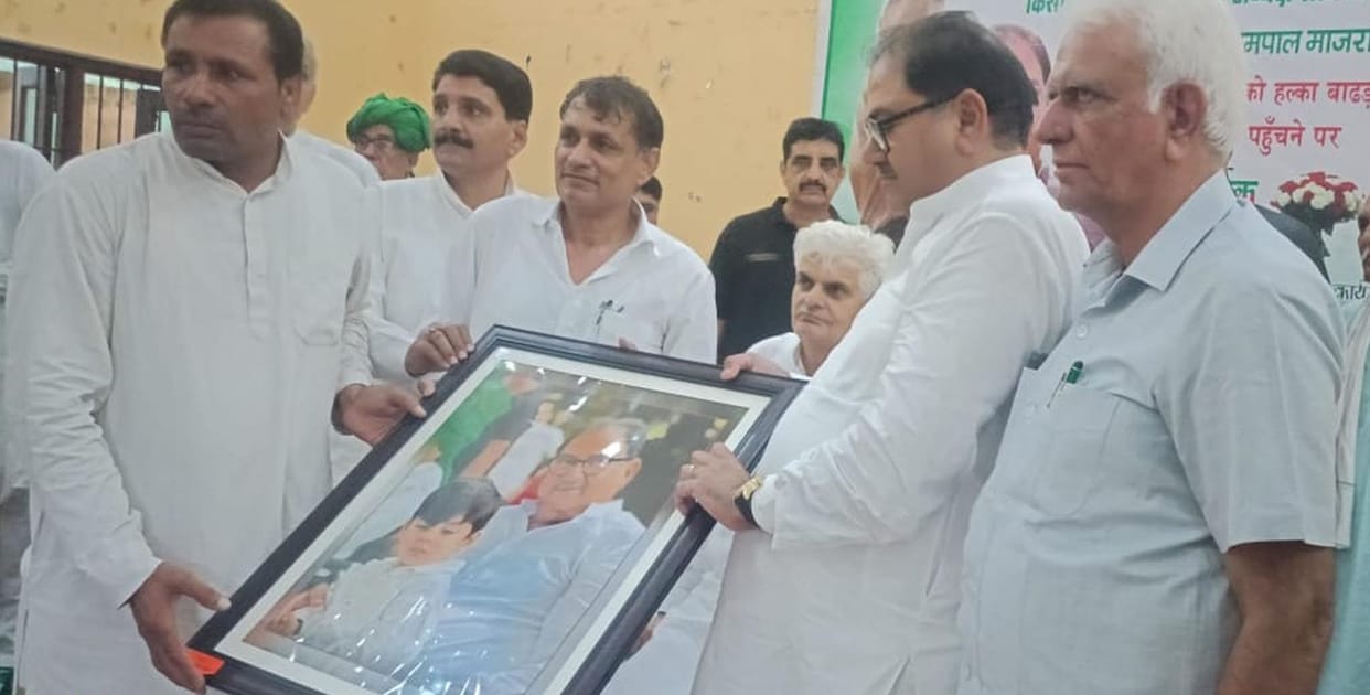 Tried Congress, BJP-JJP, now take a pledge to bring back Devi Lal's rule: Abhay Chautala