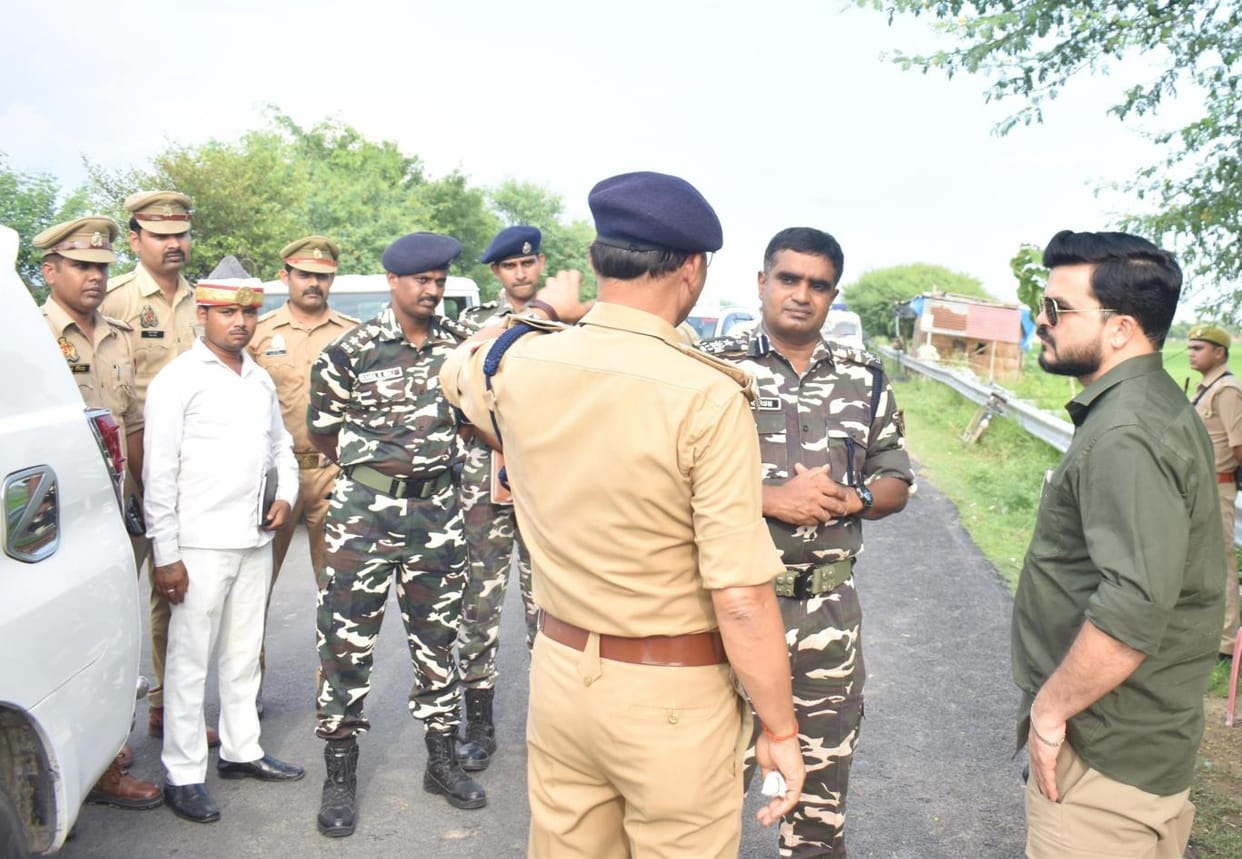 Roads will be built in four villages on the Nepal border