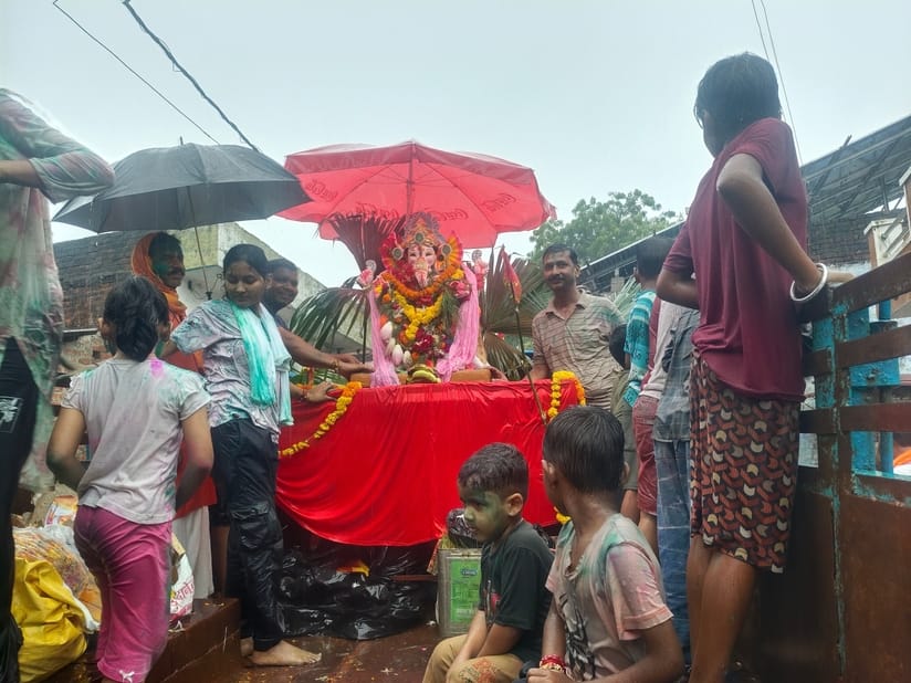 Rain could not stop the enthusiasm of Ganpati devotees