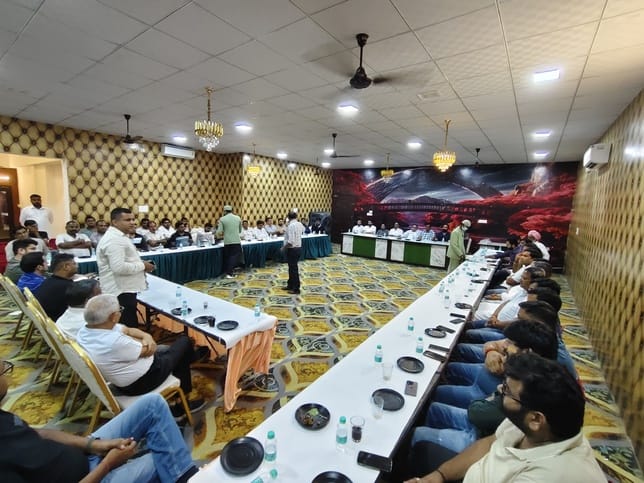 Demand raised to resolve problems by brainstorming