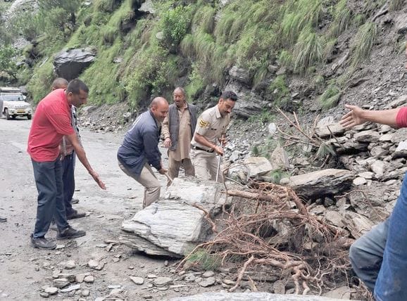 Efforts to restore the highway got stuck amidst stones and debris falling from the hill