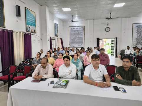 Various aspects of mental health were discussed in the diet, experts gave tips on stress management