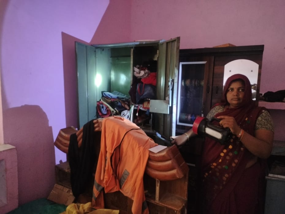 The family was sleeping on the roof, thieves stole cash and jewellery