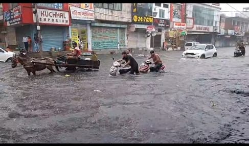 Heavy rain in Sonipat disrupted life, had a severe impact on traffic
