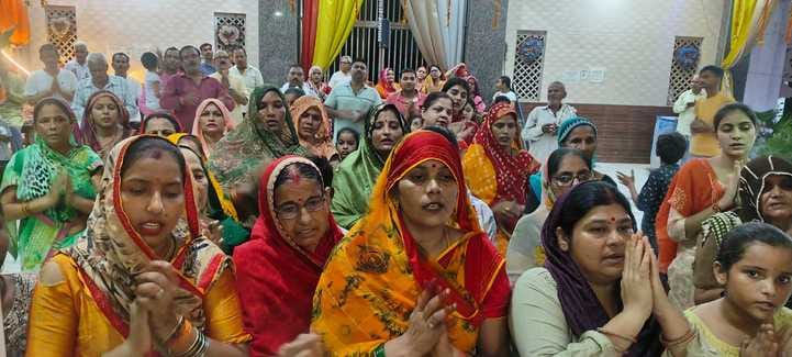 The immersion procession started with the slogan of Ganpati Bappa Morya