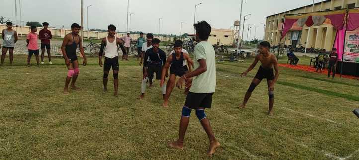Jayant tops the 100 meter race in the boys category