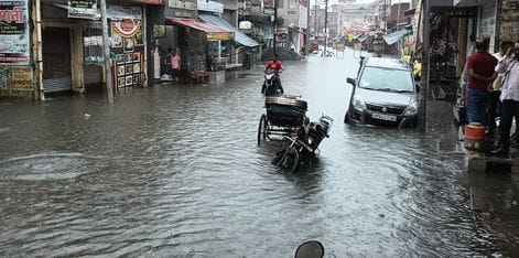 kasganj news rain crisis
