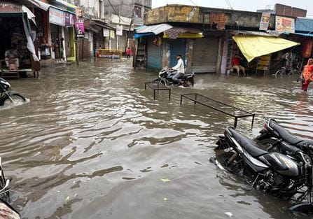 Waterlogging caused by rain caused trouble
