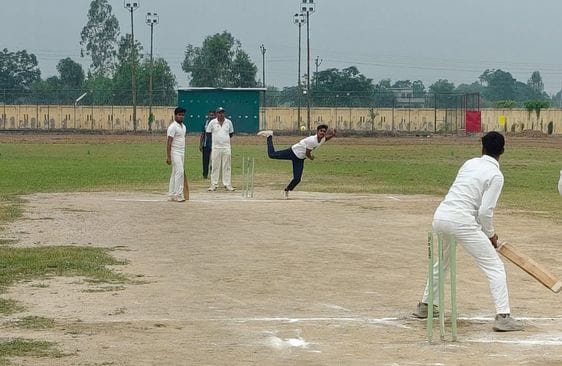 Islamia College won the junior cricket final match by 54 runs
