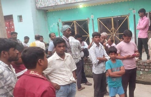 Jewellery and cash worth Rs 15 lakh stolen from a retired employee's house
