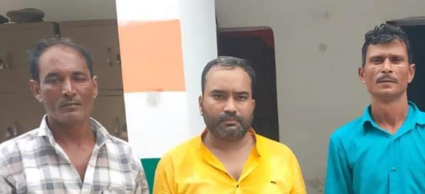 Son-in-law had given contract to kill former district panchayat president