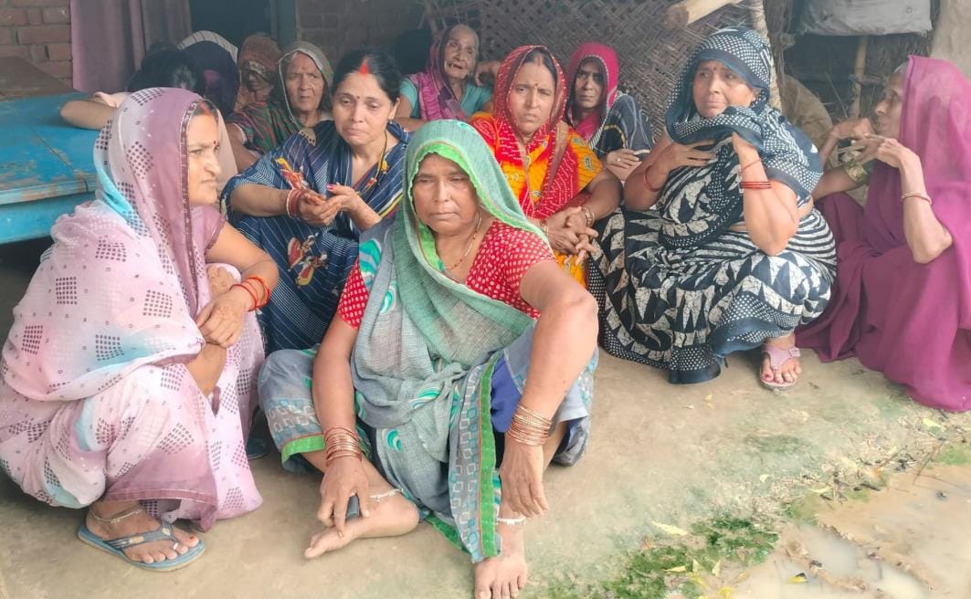 A kutcha wall collapsed in the rain, a teenager died after being buried under the rubble